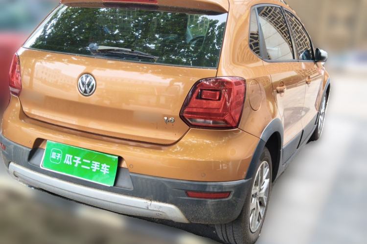 Used Volkswagen Polo 2014 1.6L Cross Polo Manual Rear Right 45 Deg