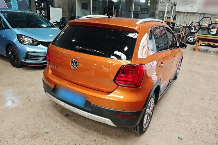 Used Volkswagen Polo 2014 1.6L Cross Polo Automatic Rear Right 45 Deg