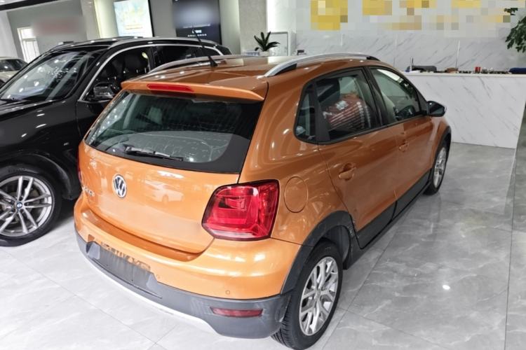 Used Volkswagen Polo 2014 1.6L Cross Polo Automatic Rear Right 45 Deg
