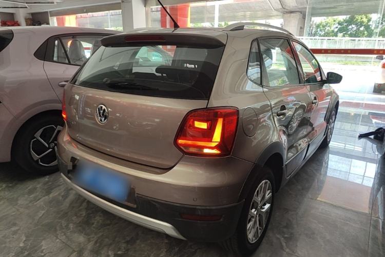 Used Volkswagen Polo 2014 1.6L Cross Polo Automatic Rear Right 45 Deg