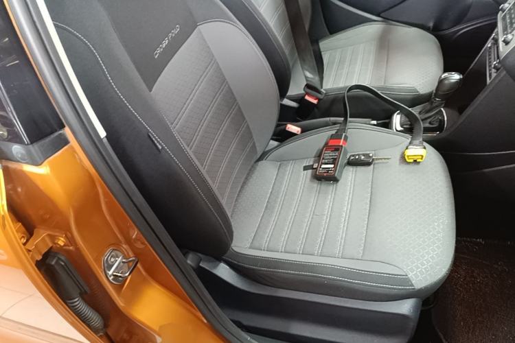 Used Volkswagen Polo 2014 1.6L Cross Polo Automatic Right Front Seat