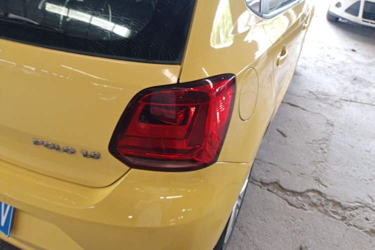 Used Volkswagen Polo 2014 1.6L Automatic Comfort Edition Right Rear Taillight