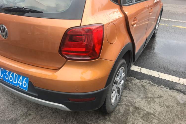 Used Volkswagen Polo 2014 1.6L Cross Polo Automatic Right Rear Taillight