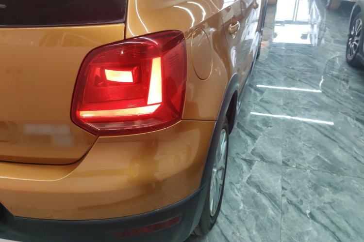 Used Volkswagen Polo 2014 1.6L Cross Polo Automatic Right Rear Taillight