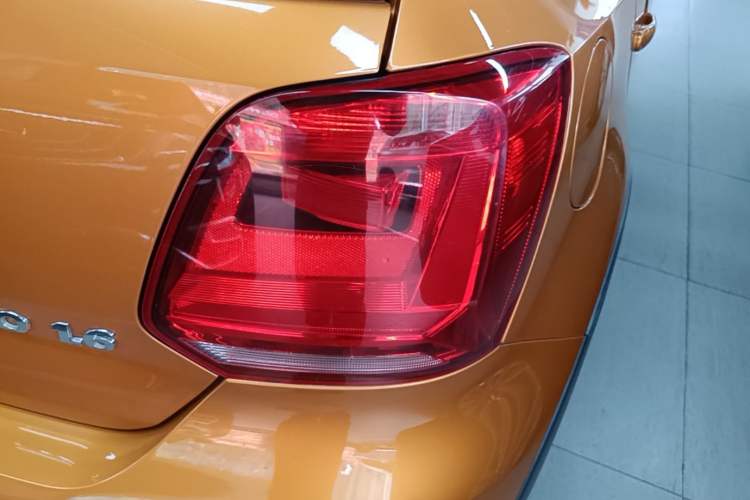 Used Volkswagen Polo 2014 1.6L Cross Polo Automatic Right Rear Taillight