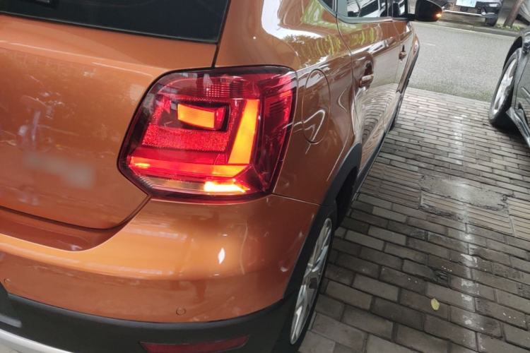 Used Volkswagen Polo 2014 1.6L Cross Polo Automatic Right Rear Taillight