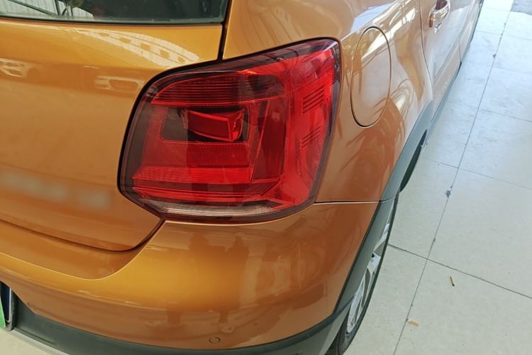 Used Volkswagen Polo 2014 1.6L Cross Polo Automatic Right Rear Taillight