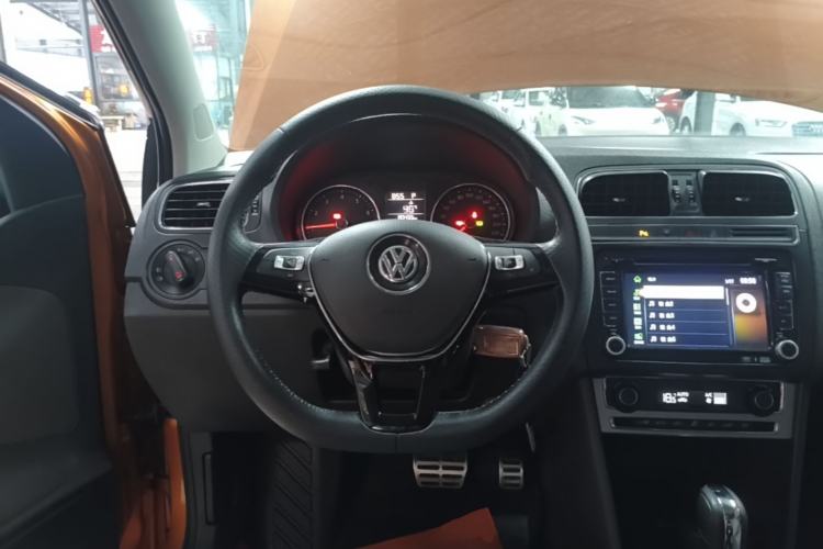Used Volkswagen Polo 2014 1.6L Cross Polo Automatic Steering Wheel