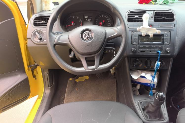 Used Volkswagen Polo 2014 1.4L Manual Fashion Edition Steering Wheel