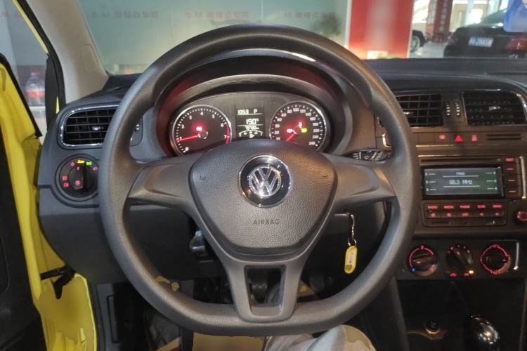 Used Volkswagen Polo 2014 1.6L Automatic Comfort Edition Steering Wheel