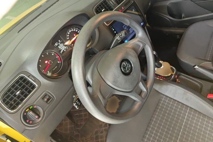 Used Volkswagen Polo 2014 1.4L Automatic Comfort Edition Steering Wheel