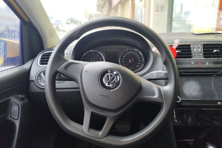 Used Volkswagen Polo 2014 1.6L Automatic Comfort Edition Steering Wheel