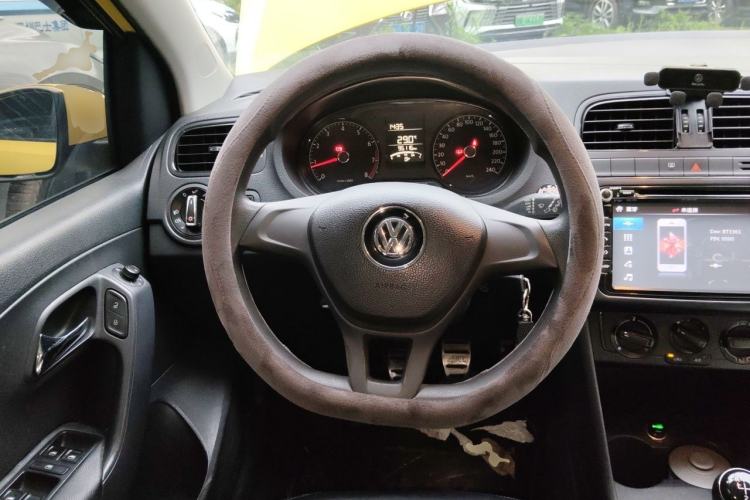 Used Volkswagen Polo 2014 1.4L Manual Fashion Edition Steering Wheel