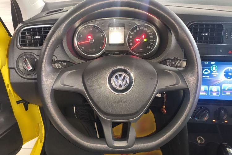 Used Volkswagen Polo 2014 1.6L Automatic Comfort Edition Steering Wheel