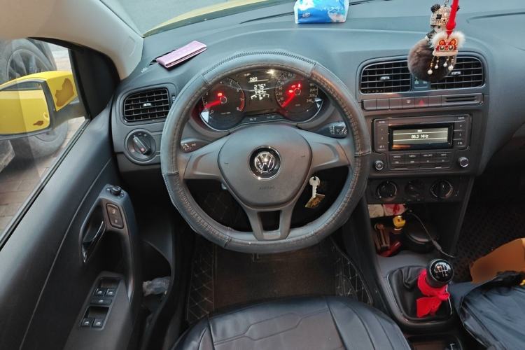 Used Volkswagen Polo 2014 1.4L Manual Fashion Edition Steering Wheel