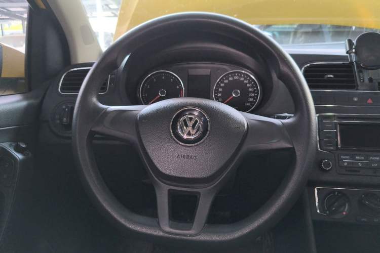 Used Volkswagen Polo 2014 1.6L Automatic Comfort Edition Steering Wheel