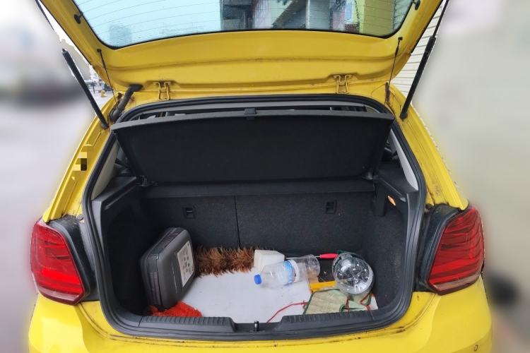 Used Volkswagen Polo 2014 1.6L Automatic Comfort Edition Trunk