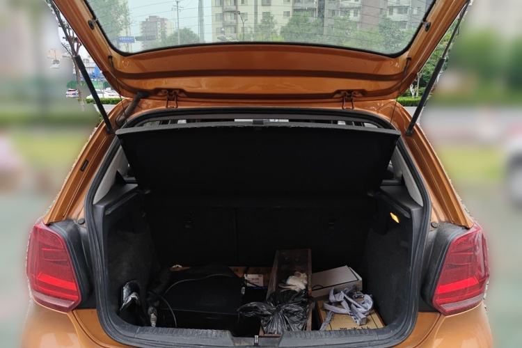 Used Volkswagen Polo 2014 1.6L Cross Polo Automatic Trunk