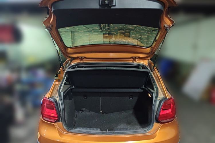 Used Volkswagen Polo 2014 1.6L Cross Polo Automatic Trunk