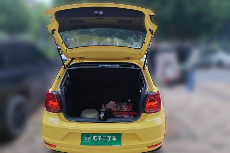 Used Volkswagen Polo 2014 1.4L Manual Fashion Edition Trunk