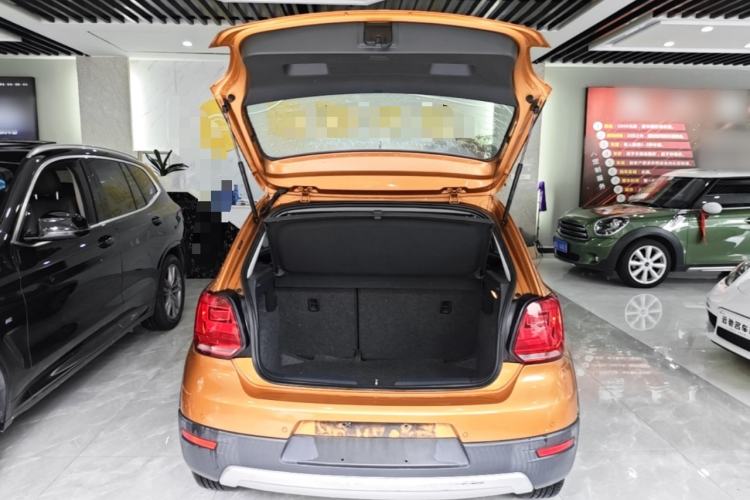 Used Volkswagen Polo 2014 1.6L Cross Polo Automatic Trunk