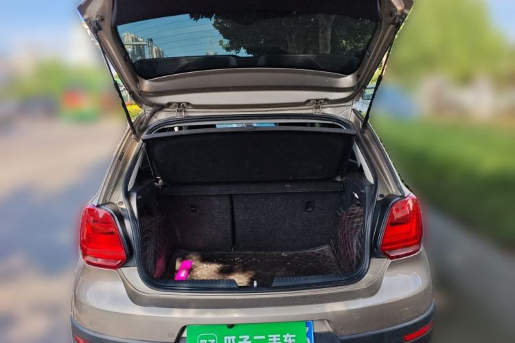 Used Volkswagen Polo 2014 1.6L Cross Polo Automatic Trunk