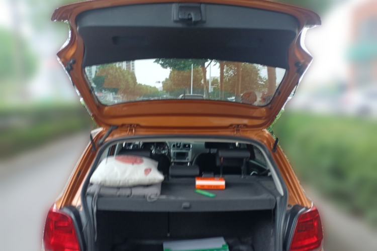 Used Volkswagen Polo 2014 1.6L Cross Polo Automatic Trunk