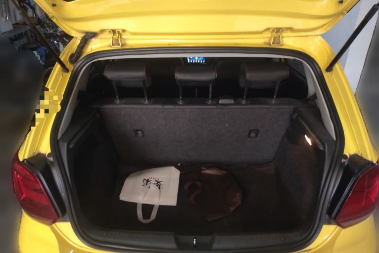 Used Volkswagen Polo 2014 1.4L Manual Fashion Edition Trunk
