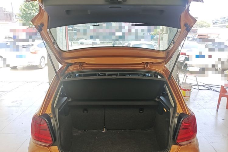 Used Volkswagen Polo 2014 1.6L Cross Polo Automatic Trunk