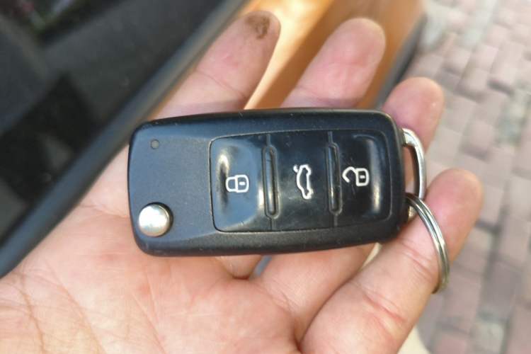 Used Volkswagen Polo 2014 1.6L Cross Polo Automatic Vehicle Key