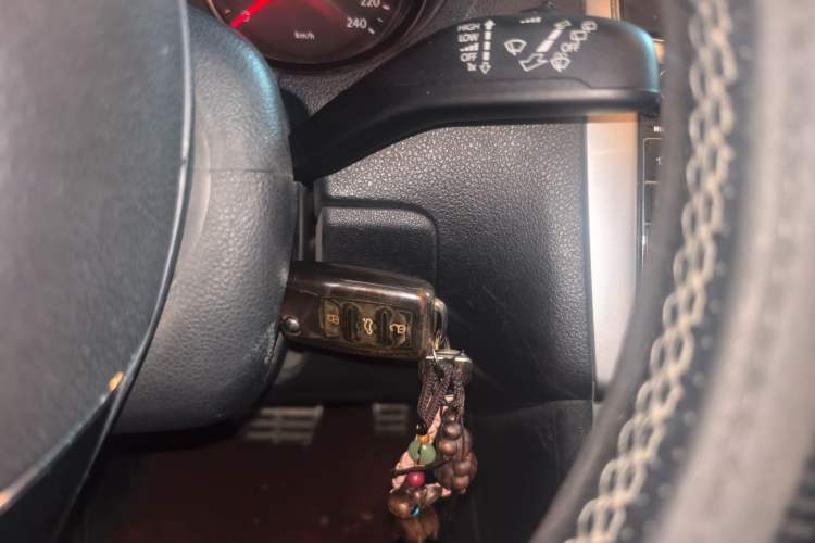 Used Volkswagen Polo 2014 1.6L Cross Polo Automatic Vehicle Key
