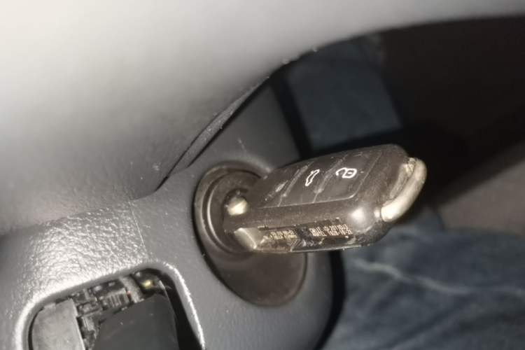 Used Volkswagen Polo 2014 1.6L Cross Polo Automatic Vehicle Key