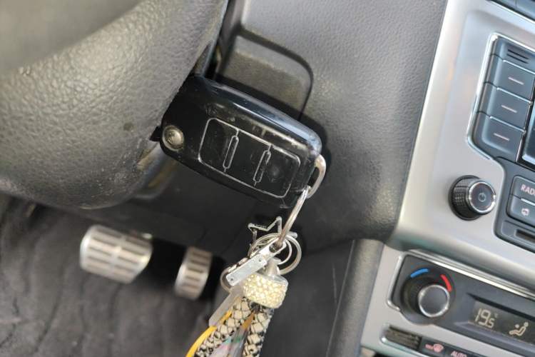 Used Volkswagen Polo 2014 1.6L Cross Polo Automatic Vehicle Key