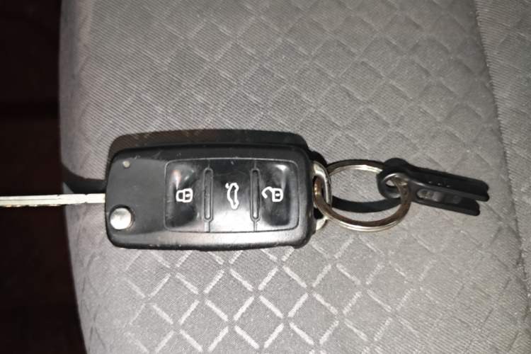 Used Volkswagen Polo 2014 1.6L Cross Polo Automatic Vehicle Key