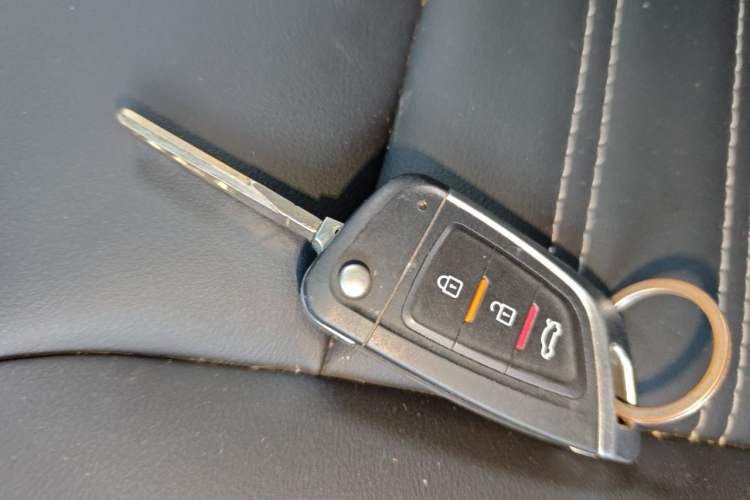 Used Volkswagen Polo 2014 1.6L Cross Polo Automatic Vehicle Key