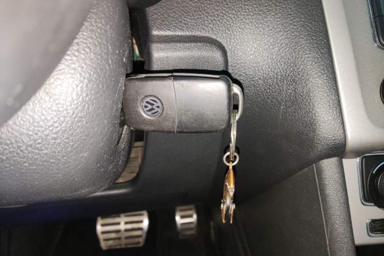 Used Volkswagen Polo 2014 1.6L Cross Polo Automatic Vehicle Key
