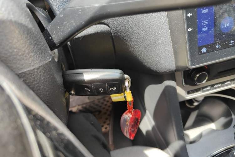 Used Volkswagen Polo 2014 1.6L Cross Polo Automatic Vehicle Key
