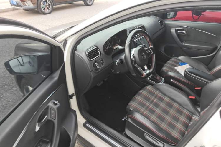 Used Volkswagen Polo 2015 1.4TSI GTI Driver Seat