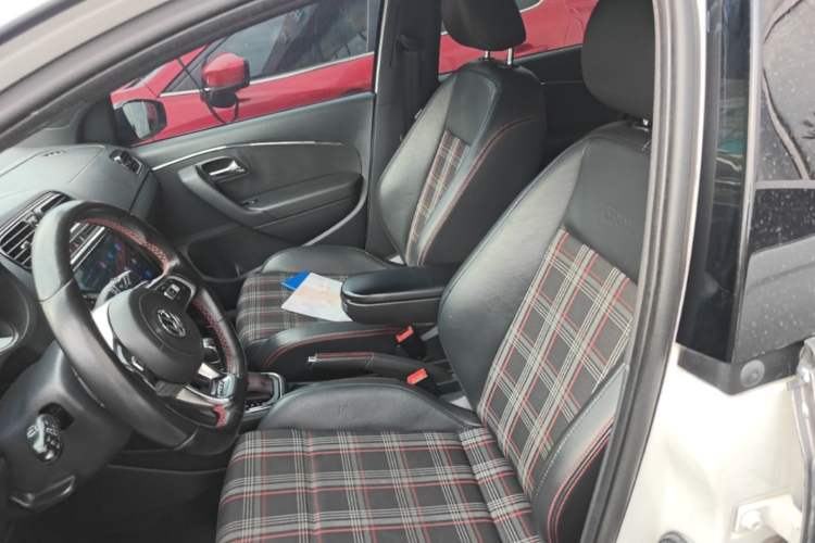 Used Volkswagen Polo 2015 1.4TSI GTI Left Front Seat