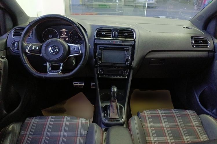 Used Volkswagen Polo 2015 1.4TSI GTI Center Console