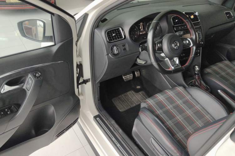 Used Volkswagen Polo 2015 1.4TSI GTI Driver Seat
