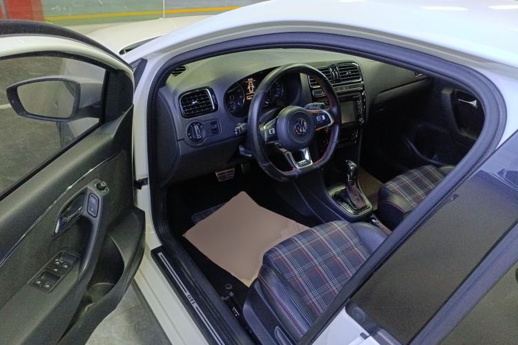 Used Volkswagen Polo 2015 1.4TSI GTI Driver Seat