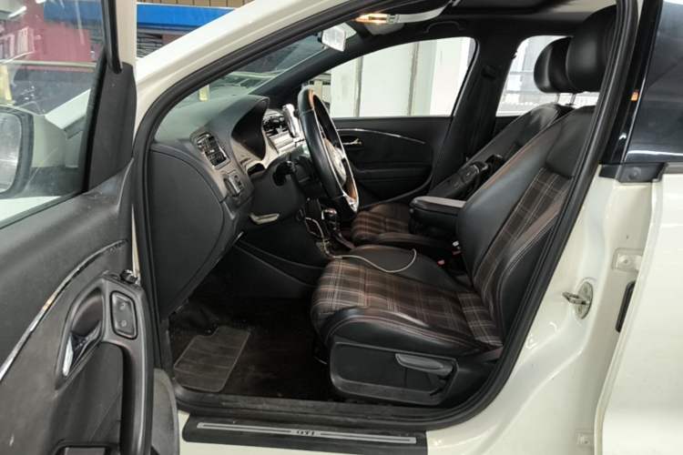Used Volkswagen Polo 2015 1.4TSI GTI Driver Seat