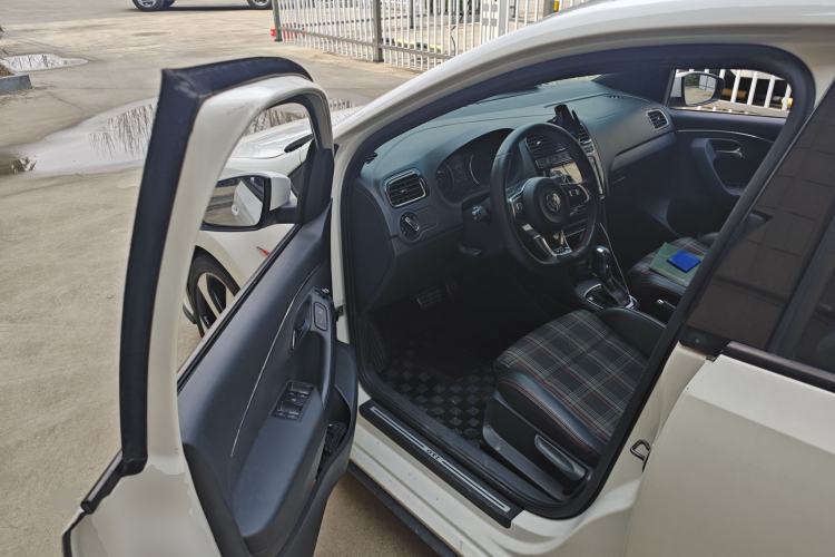 Used Volkswagen Polo 2015 1.4TSI GTI Driver Seat