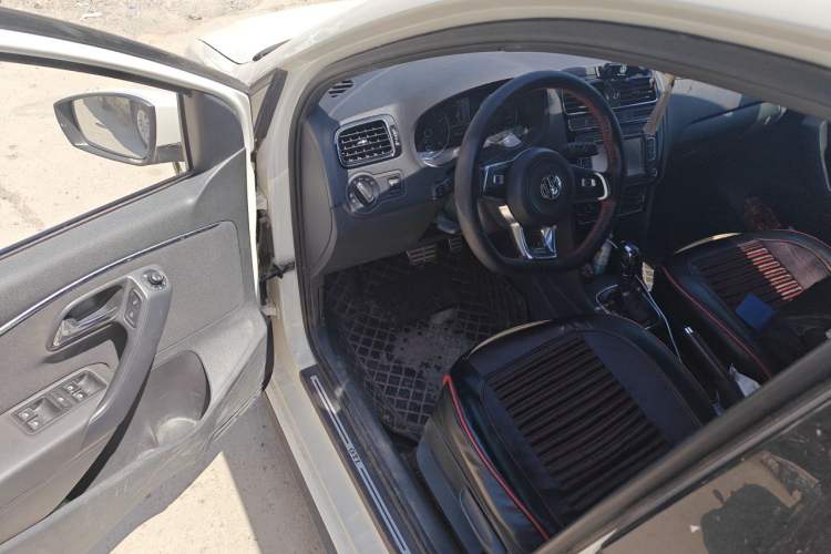 Used Volkswagen Polo 2015 1.4TSI GTI Driver Seat