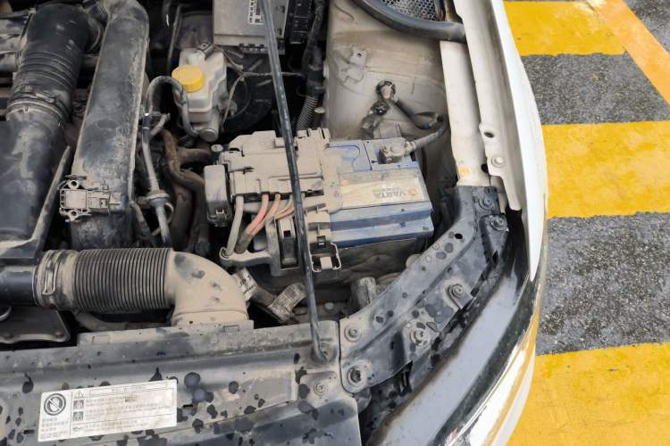 Used Volkswagen Polo 2015 1.4TSI GTI Engine Bay Left