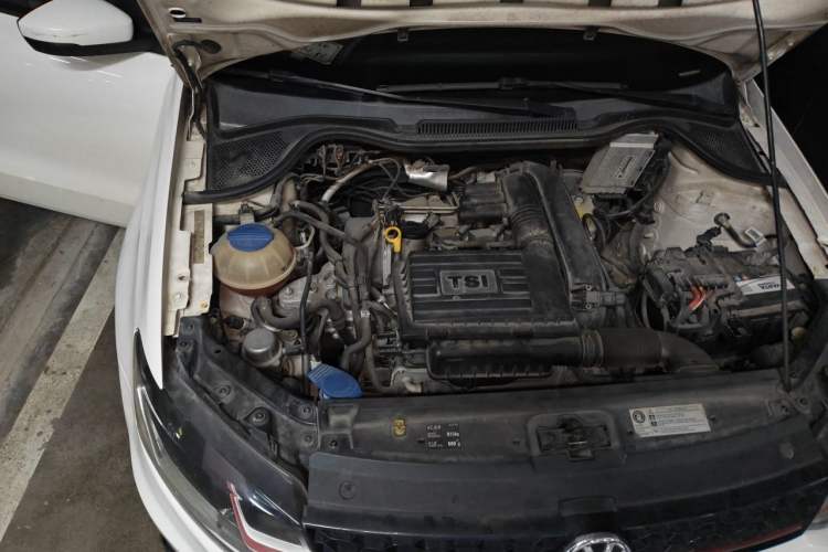 Used Volkswagen Polo 2015 1.4TSI GTI Engine Bay Right