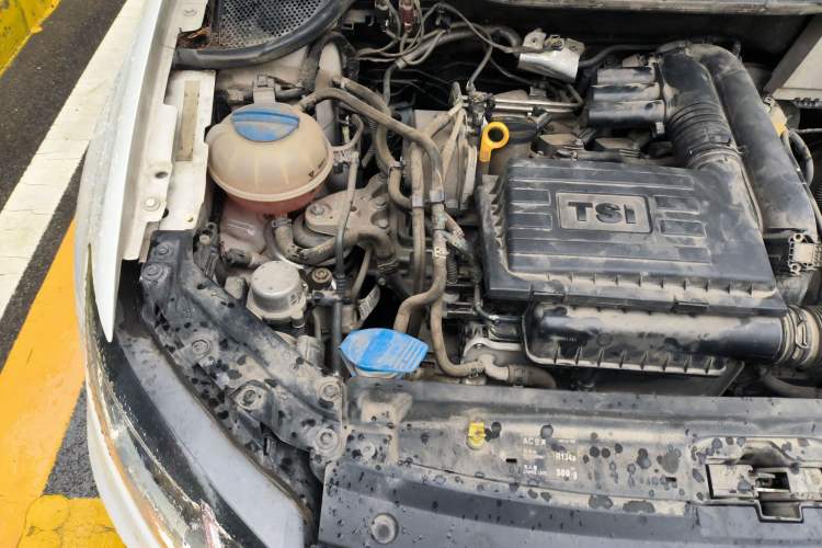 Used Volkswagen Polo 2015 1.4TSI GTI Engine Bay Right