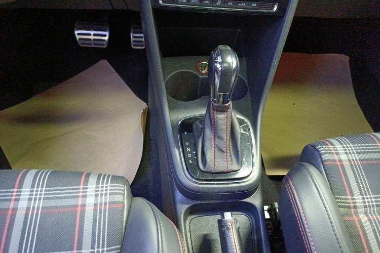 Used Volkswagen Polo 2015 1.4TSI GTI Gear Lever