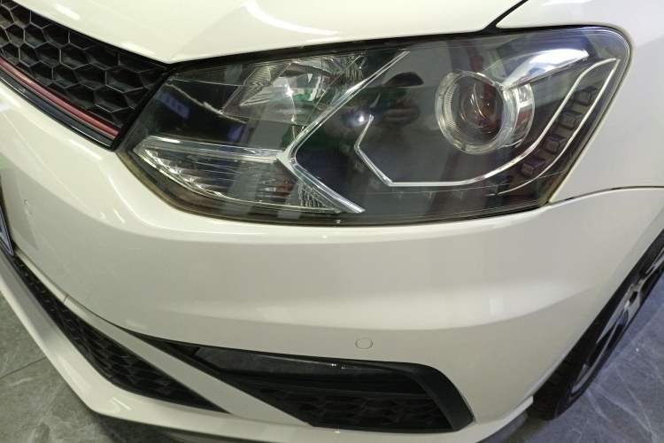 Used Volkswagen Polo 2015 1.4TSI GTI Left Front Headlight